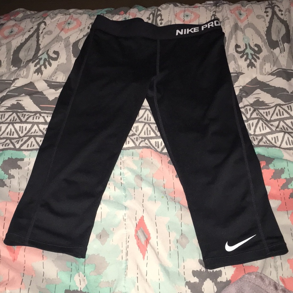 black nike leggings